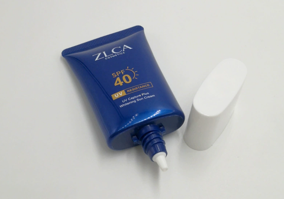 Plastic Packaging Bottle Suitable for Packaging Chemicals Cleaning Agents and Personal Care Products with Secure Sealing